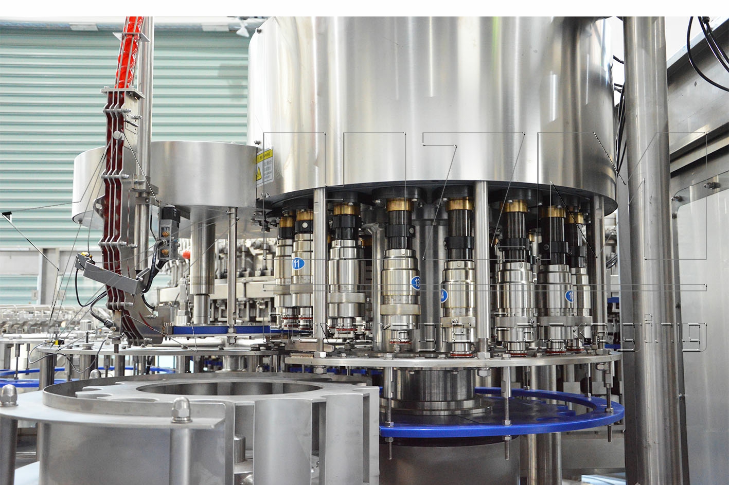 Ergonomic Design 1500ml Bottle Blow Molding Machine